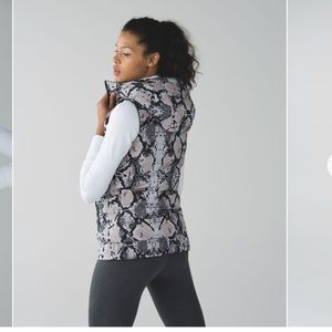 Lululemon The Fluffiest Vest
Black / Ziggy Snake Butter Pink Black size 6